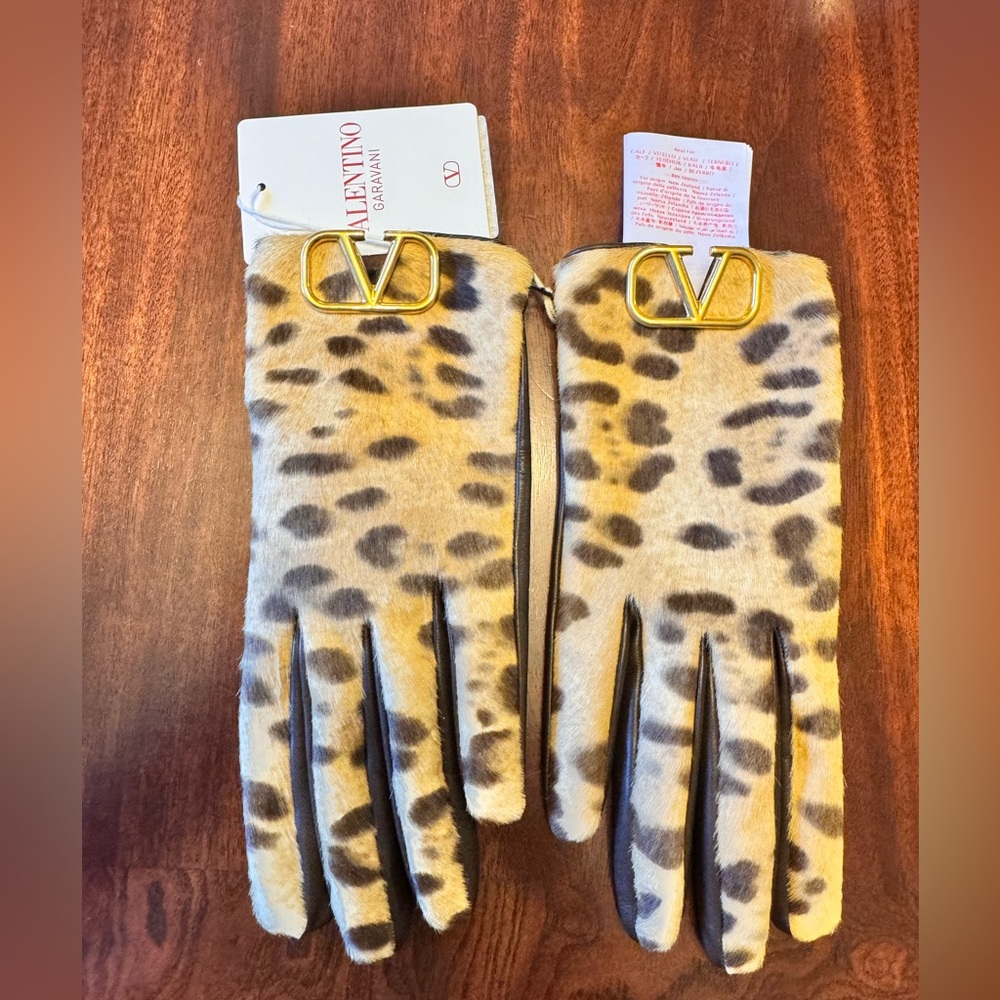Valentino Garavani
VLogo leopard print gloves - Picture 1 of 8